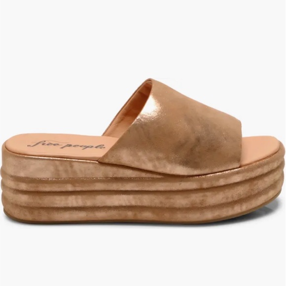 Free People Harbor Platform Sandal, size 37, rose gold, never worn! - Picture 2 of 3